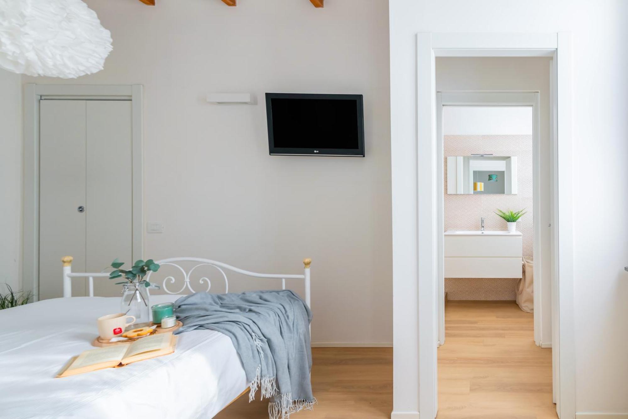 La Corte 48 - Pavia City - By Host4U ภายนอก รูปภาพ